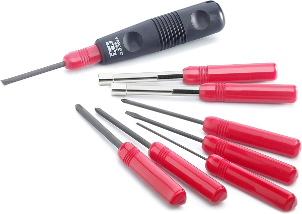 BUILDERS 8 SCREWDRIVER SET (CASE DAMAGED)