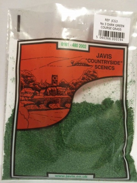 DARK GREEN COARSE GRASS, PREMIER RANGE