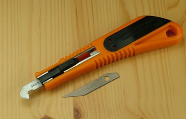 PLASTIC CUTTER-SCRIBER
